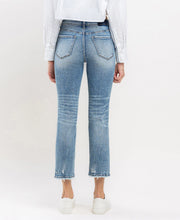 Load image into Gallery viewer, Lovervet Idolized Distressed Jeans (HR)
